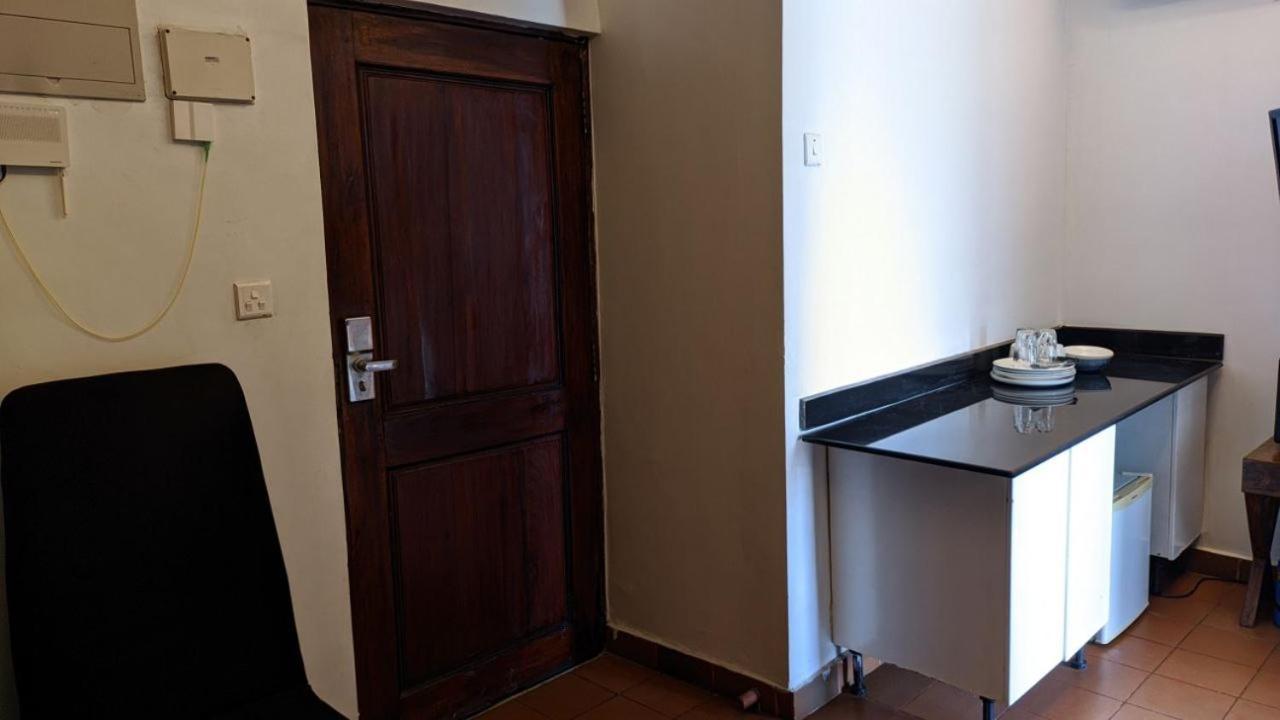 A Lovely Studio Apartment With Gym And Pool Access ดาร์เอสซาลาม ภายนอก รูปภาพ